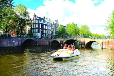 Balade en pédalo sur les canaux d’Amsterdam